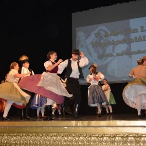 Hagyományõrzõ mûsorok az Olvasóban